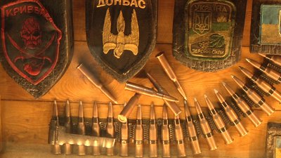 Уламки снарядів, ікони, фотографії воїнів: в Одесі відкрили виставку для військових Уламки снарядів, ікони, фотографії воїнів: в Одесі відкрили виставку для військових