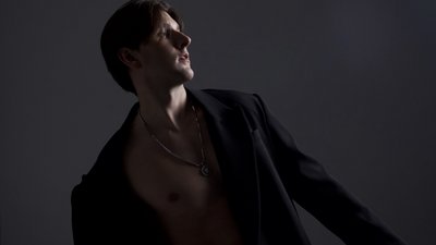"Я виховую діток, і мені самому хочеться зростати" — учасник Нацвідбору-2026 Mr. Vel