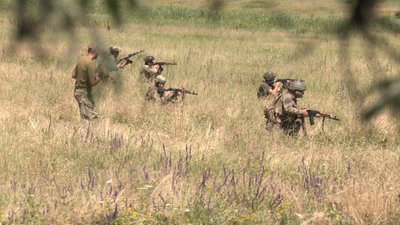 Українські бійці ЗСУ тренування Бахмутський напрямок Донецька область Українські бійці ЗСУ тренування Бахмутський напрямок Донецька область