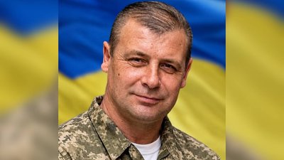 У Чернівецькій області прощаються з полеглим військовим Ялов'яком