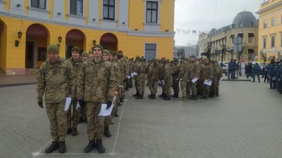 До Дня соборності України в Одесі створили "живий ланцюг" та заспівали Державний Гімн До Дня соборності України в Одесі створили "живий ланцюг" та заспівали Державний Гімн