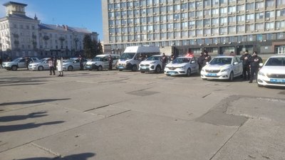 Поліція Сумщини отримала нові службові автомобілі Поліція Сумщини отримала нові службові автомобілі