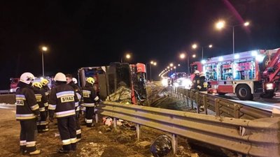У Польщі автобус з українцями потрапив у ДТП, шестеро загиблих У Польщі автобус з українцями потрапив у ДТП, шестеро загиблих