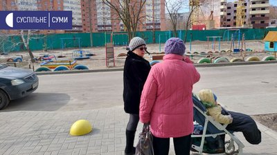 На місці дитячого майданчика у Сумах хочуть збудувати автостоянку На місці дитячого майданчика у Сумах хочуть збудувати автостоянку
