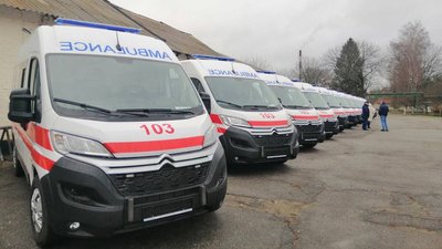 Медики Вінниччини отримали нові автомобілі швидкої допомоги