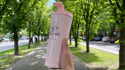 "Свій кухлик": черкасці долучились до екоакції "Свій кухлик": черкасці долучились до екоакції