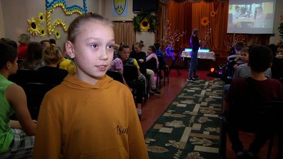 У Житомирі презентували чат-бот, завдяки якому можна вивчити мову жестів У Житомирі презентували чат-бот, завдяки якому можна вивчити мову жестів