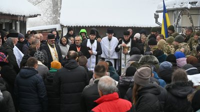 Попрощалися з військовослужбовцем Русланом Пасічником