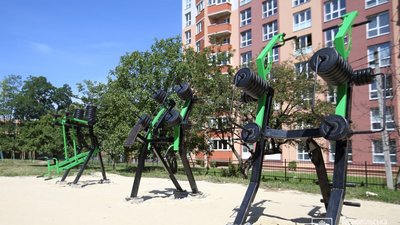 У Тернополі облаштували майданчик з воркауту У Тернополі облаштували майданчик з воркауту
