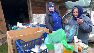 Село Сваловичі на Волині: раз в тиждень приїжджає "магазин на колесах" Село Сваловичі на Волині: раз в тиждень приїжджає "магазин на колесах"