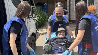 Гуманітарна місія "Проліска" проводить евакуацію маломобільних людей з Донеччини