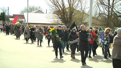 На Житомирщині попрощалися з загиблим військовим 95 десантно-штурмової бригади Дмитром Пилипчуком На Житомирщині попрощалися з загиблим військовим 95 десантно-штурмової бригади Дмитром Пилипчуком