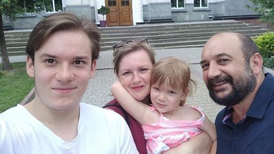 Чоловіки з гідністю продовжують воювати: історії дружин військових з Тернополя