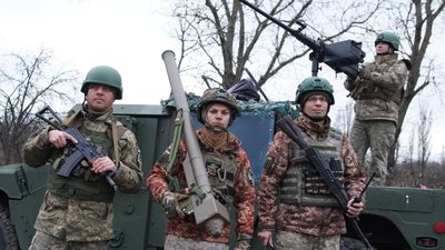 Бійці мобільно-вогневої групи, які знищили над Хмельниччиною крилату ракету "Калібр"