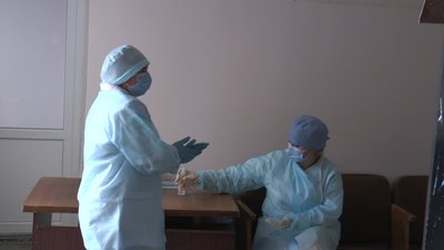 Як лікують хворих на COVID у прикарпатській районній лікарні Як лікують хворих на COVID у прикарпатській районній лікарні