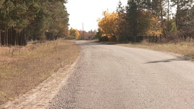 Люди просять відремонтувати дорогу між Крутьками і Благодатним Люди просять відремонтувати дорогу між Крутьками і Благодатним
