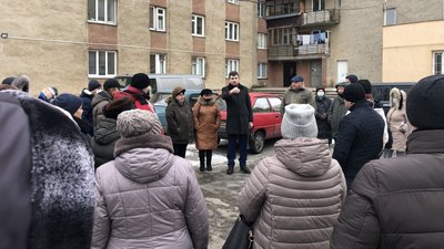 Мешканці 3-х будинків на вулиці Комендаря в Ужгороді проти забудови прибудинкової території
