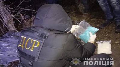 Працівники департаменту стратегічних розслідувань Тернопільщини затримали групу наркоторговців