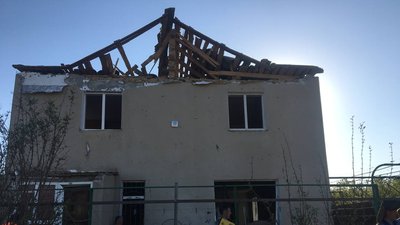 "Не знаю, як ми вижили": в одному з сіл на Одещині російська ракета зруйнувала будинки. ВІДЕО "Не знаю, як ми вижили": в одному з сіл на Одещині російська ракета зруйнувала будинки. ВІДЕО