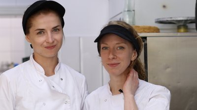 "Для харків'ян — це не просто булочки". У Франківську дівчата з Харкова печуть фірмові смаколики "Для харків'ян — це не просто булочки". У Франківську дівчата з Харкова печуть фірмові смаколики