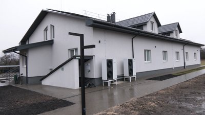 Будинок для переселенців у селі Тростянець на Волині Будинок для переселенців у селі Тростянець на Волині