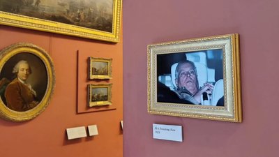 Фотографія принца Ендрю в Луврі