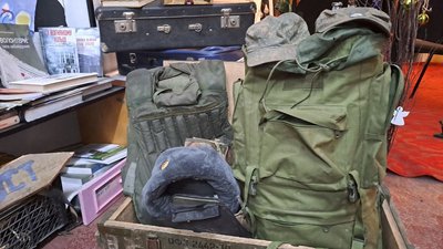 Залишки боєприпасів, одяг, сухпайки. У Кропивницькому створили музей трофеїв з поля бою