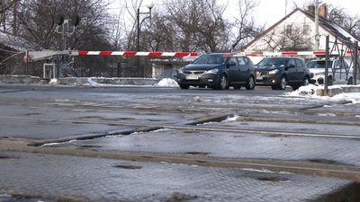 На Рівненщині ремонтують переїзд, на якому потяг протаранив вантажівку На Рівненщині ремонтують переїзд, на якому потяг протаранив вантажівку