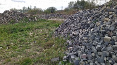 Бруківку зберігають під охороною Бруківку зберігають під охороною