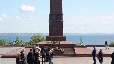 Без масових заходів та під наглядом поліції: як відзначають 8 травня в Одесі Без масових заходів та під наглядом поліції: як відзначають 8 травня в Одесі