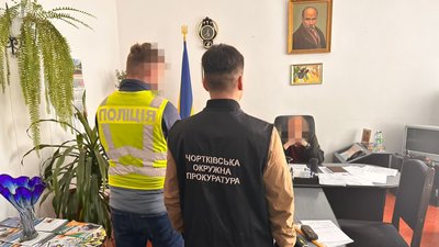 Затримання директора коледжу на хабарі Затримання директора коледжу на хабарі