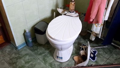В будинку від вибухової хвилі вирвало унітаз В будинку від вибухової хвилі вирвало унітаз