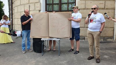 "Підтримай українську книжку". Фото: Суспільне "Підтримай українську книжку". Фото: Суспільне