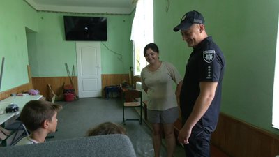 "Шериф" з переселенцями з Херсонщини "Шериф" з переселенцями з Херсонщини