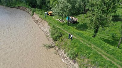 Стало відомо, де на Прикарпатті першочергово відновлюватимуть дамби та дороги Стало відомо, де на Прикарпатті першочергово відновлюватимуть дамби та дороги