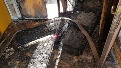 Пожежа у шестиповерхівці в центрі Харкова: вигорів дах, пошкоджені три квартири Пожежа у шестиповерхівці в центрі Харкова: вигорів дах, пошкоджені три квартири