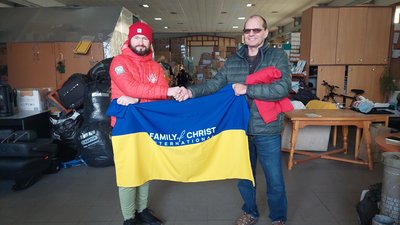 1500 термокофт для військових передали від обласних палат інженерів Угорщини