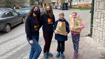 "Діти – дітям": у Тернополі триває передвеликодня акція "Діти – дітям": у Тернополі триває передвеликодня акція