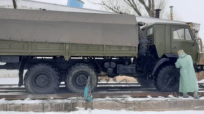 "Лікування" машин з передової. Як на Луганщині ремонтують техніку для військових "Лікування" машин з передової. Як на Луганщині ремонтують техніку для військових
