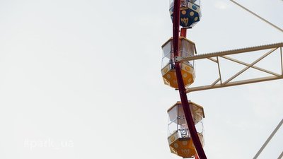 Життя в "червоній" зоні. Атракціони та квест-кімнати у харківському парку Горького не працюють