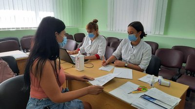За півтора місяця роботи в центрі вакцинації №3 проти COVID-19 щепили дев'ять тисяч миколаївців