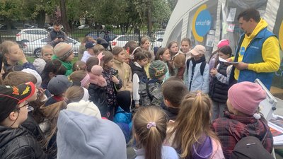 "Попереджений — означає, озброєний". В Ужгороді школярам розповідали про важливість вакцинації "Попереджений — означає, озброєний". В Ужгороді школярам розповідали про важливість вакцинації