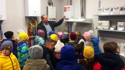 Тепловики розповіли першокласникам правила поведінки під час витоку газу Тепловики розповіли першокласникам правила поведінки під час витоку газу