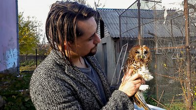 У ветлікаря з Кропивницького живуть птахи-переселенці та птахи, знайдені військовими