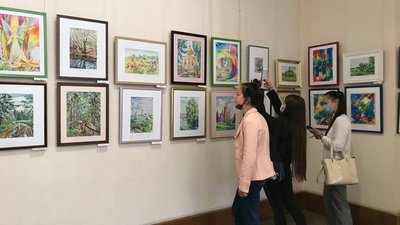 У Тернополі презентували виставку "Світ навколо тебе"