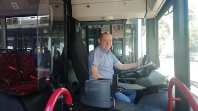Водій Микола каже, що до Житомира на нових автобусах вони приїхали 11 серпня вранці Водій Микола каже, що до Житомира на нових автобусах вони приїхали 11 серпня вранці