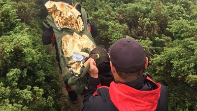 У Карпатах травмувалася туристка з Вінничини У Карпатах травмувалася туристка з Вінничини