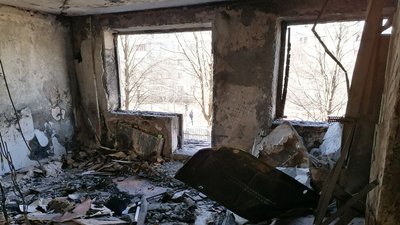 Укріплюють перший поверх. У Кропивницькому триває ремонт будинку, пошкодженого вибухом газу Укріплюють перший поверх. У Кропивницькому триває ремонт будинку, пошкодженого вибухом газу