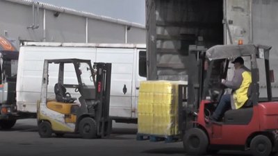 У Маріуполі купили 62 тисячі продуктових наборів