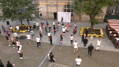 У Львові працівники міської ради провели спільну розминку У Львові працівники міської ради провели спільну розминку